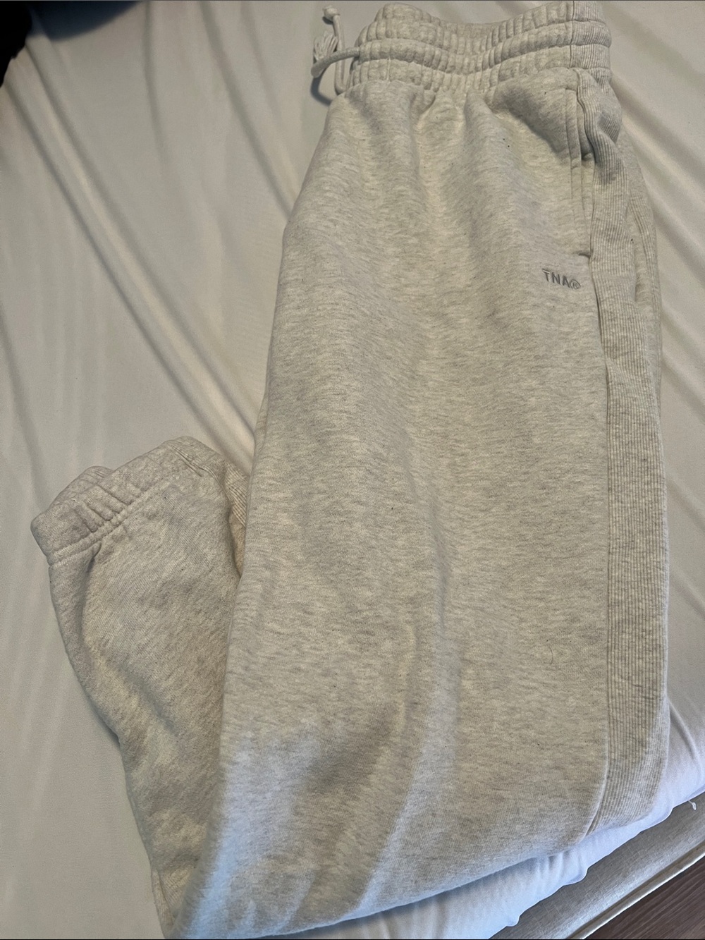 Aritzia TNA Light Gray Ankle Sweatpants with Elastic Waist